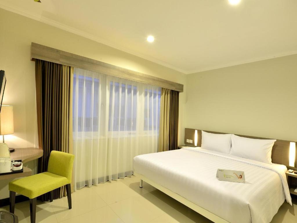 Whiz Prime Hotel Darmo Harapan Surabaya Exterior photo