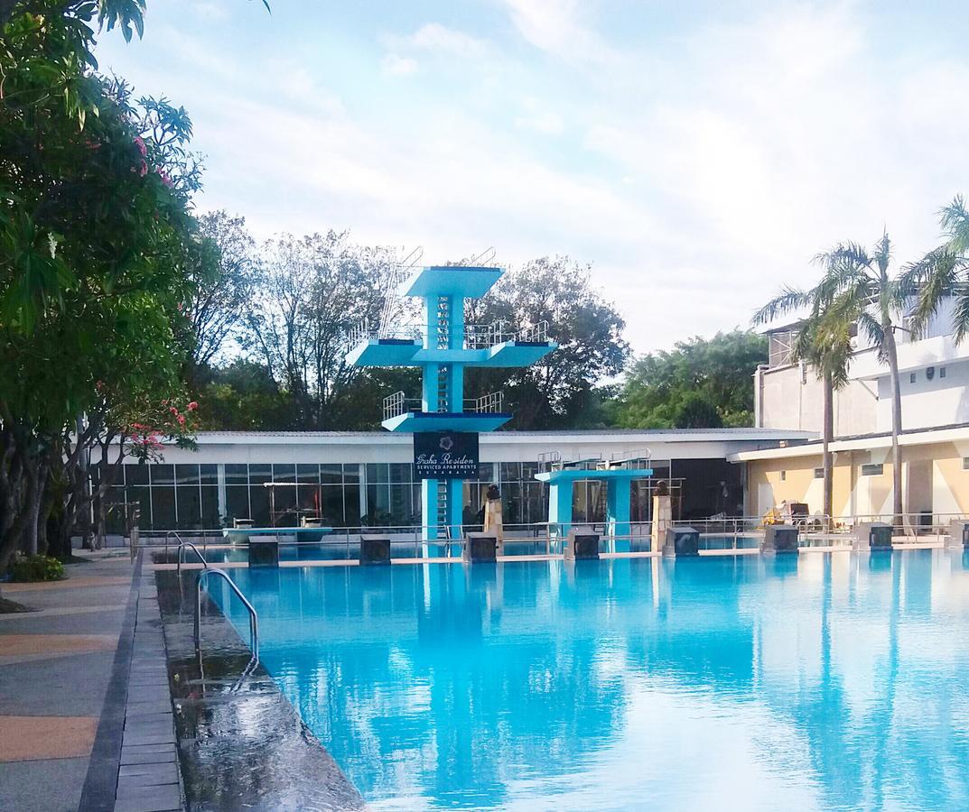 Whiz Prime Hotel Darmo Harapan Surabaya Exterior photo